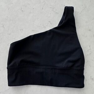 EUC Lululemon one shoulder bra
